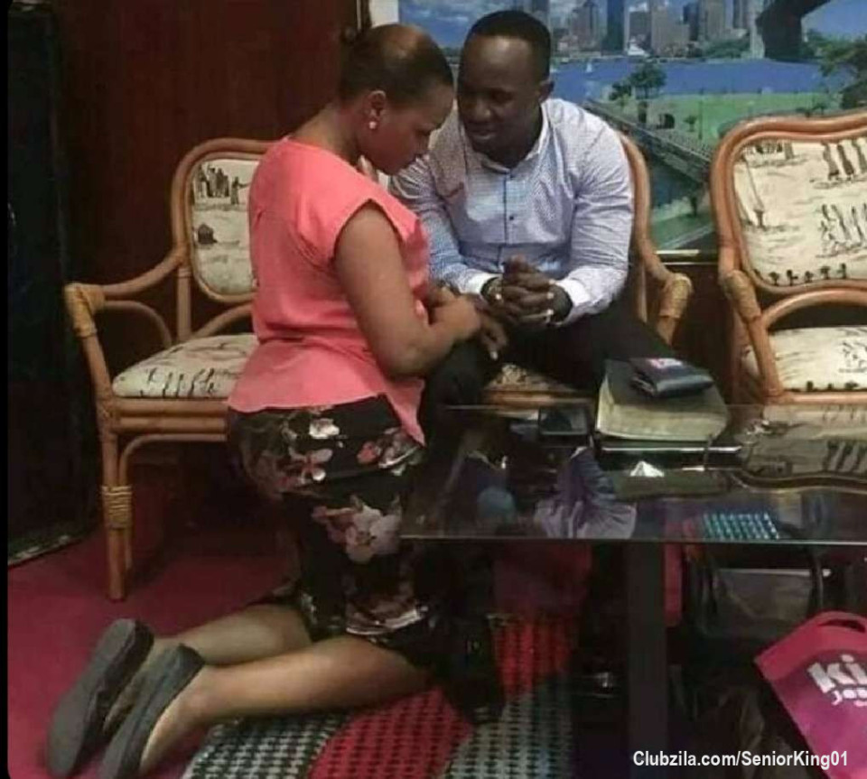 MAKOSA (7) YA  KUEPUKA SIKU YA KWANZA KUONANA ΝΑ MWANAMKE (MPENZI) WAKO.

Thread 🧵

1. Epuka kutaka NGONO siku ya kwanza kuonana, punguza Desperate ya Sex, wakati ukifika utapewa mpaka usaze.

2. Usimuulize umri wake siku ya kwanza kuonana kwenu, Nyamaza mpaka wakati wake ufike atakuambia mwenyewe.

3. Epuka kuuliza kama ana watoto, ikiwa unastahili kujua atakuambia mwenyewe on the spot.

4. Usimuulize kuhusu kazi au kipato chake siku ya kwanza, tulia wakati wa kujua utafika atakuambia.

5. Usiwe Mkali, Kutumia pesa nyingi, kumshikashika, au kumlazimisha asichohiari kufanya siku hiyo.

6. Jizuie kuonana naye mara ya kwanza Lodge, Hotel room fulani labda kama hauna mipango mikubwa naye.

7. Usifake maisha, usiazime gari au suti ili kuongeza status, kaa kwenye code za uwezo wako akufahamu hivyo.